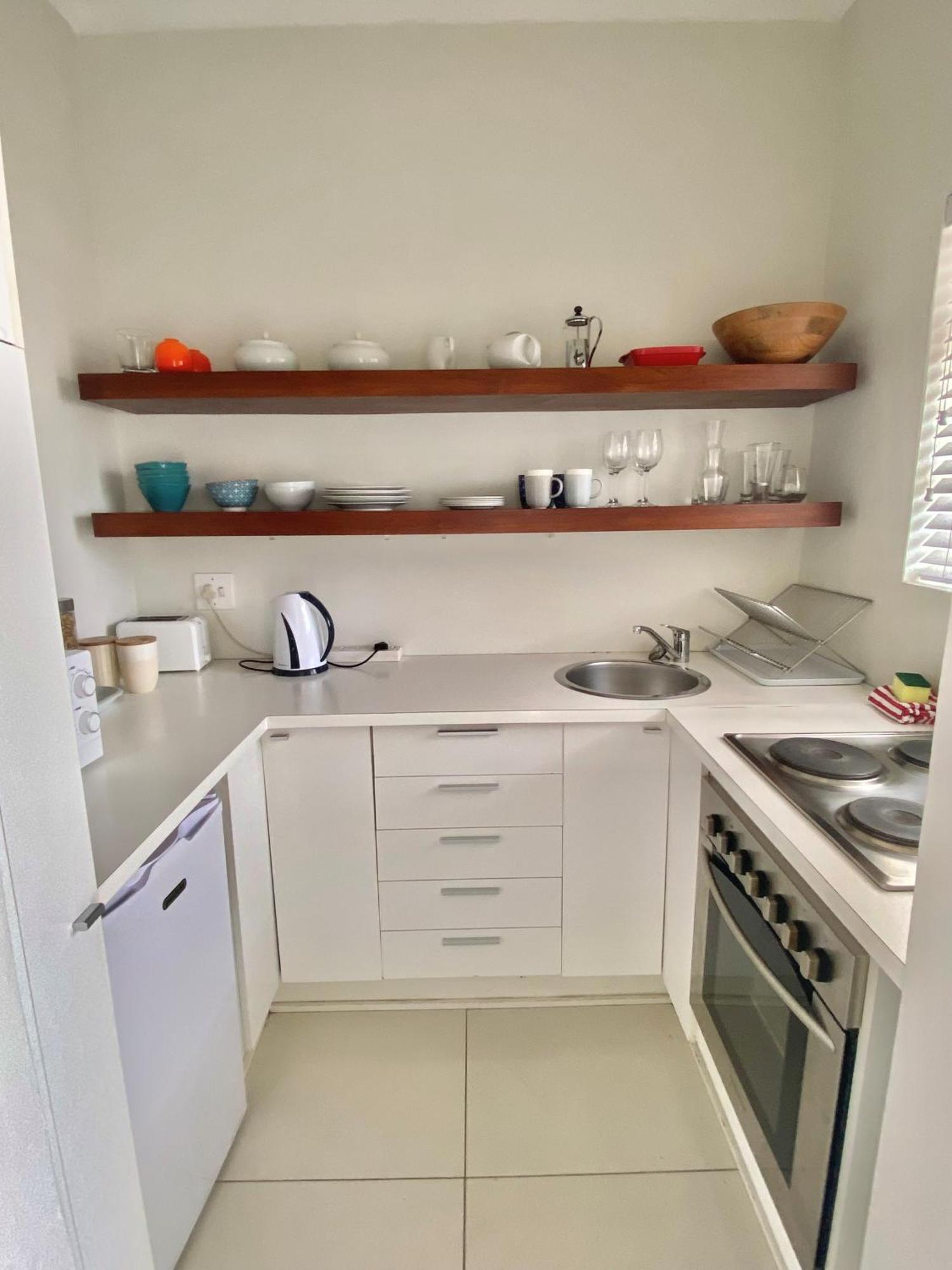 Portswood Mews - Chic White Studio Apartment Green Point Città del Capo Esterno foto