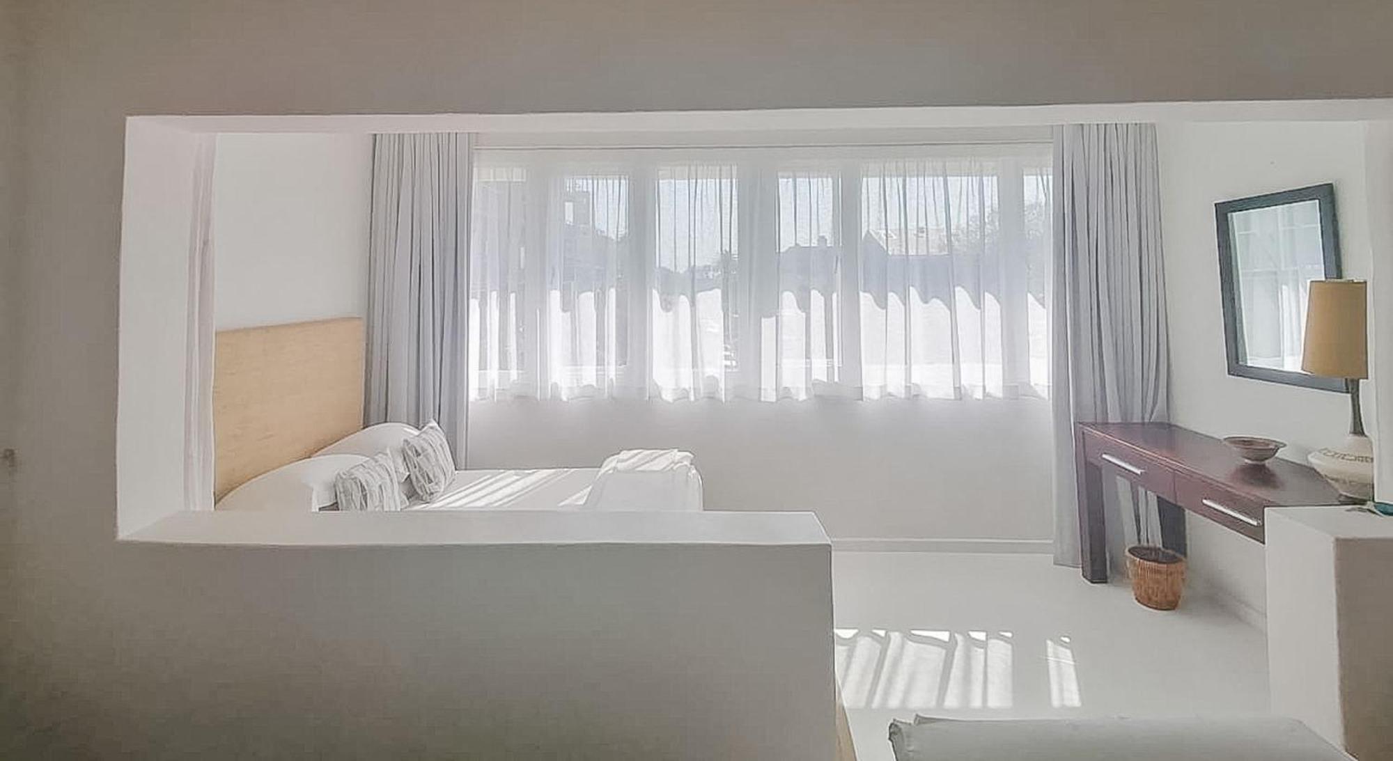 Portswood Mews - Chic White Studio Apartment Green Point Città del Capo Esterno foto